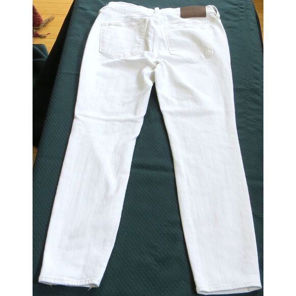 J. Crew Mercantile Women's Mid rise Skinny White Jeans 28x28  EUC - Picture 3 of 9